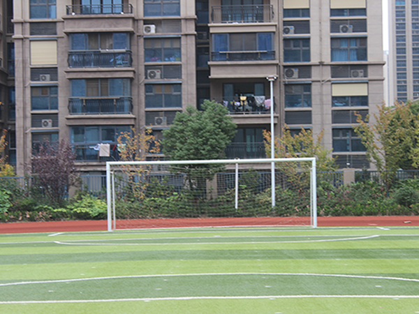 乒乓球案的标准尺寸是多少？