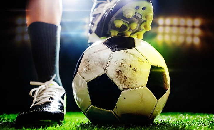 女健身博主室内